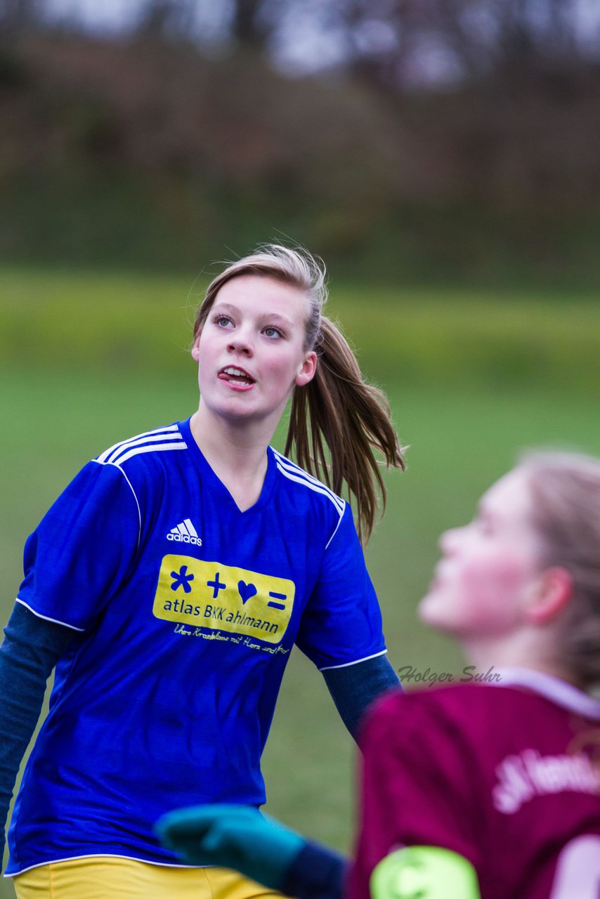 Bild 102 - B-Juniorinnen TSV Gnutz o.W. - SV Henstedt Ulzburg II : Ergebnis: ca. 5:0